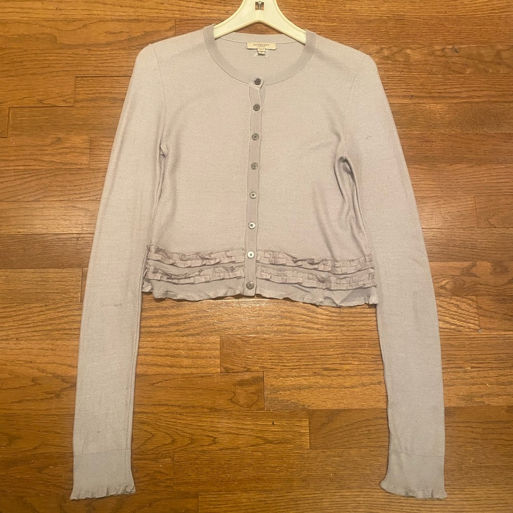 ** VINTAGE Burberry Light Gray Button-Up Cardigan - 100% Silk (M)
